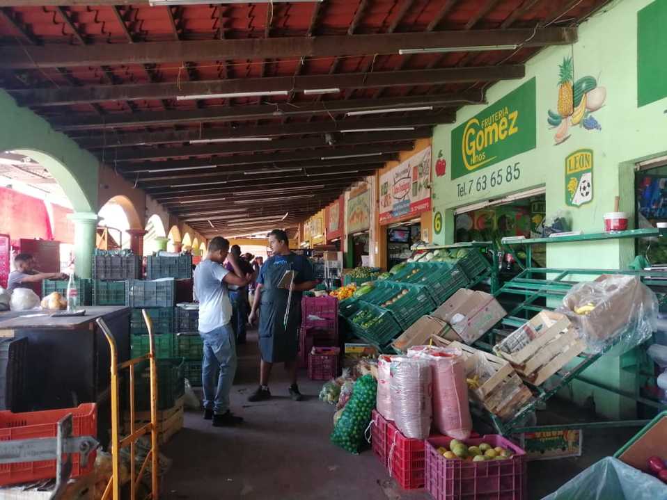 En León, Central de Abastos sigue con misma cantidad de clientes