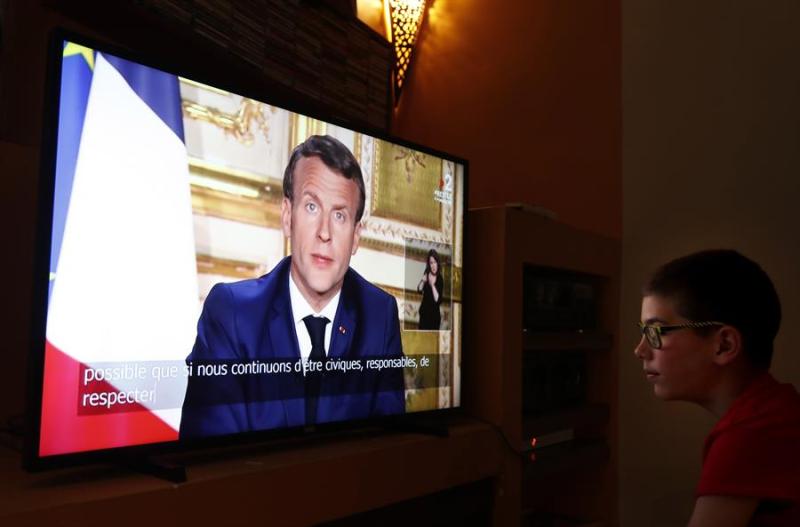 "La epidemia no está aún controlada", dijo Macron en un discurso televisado. (AP)