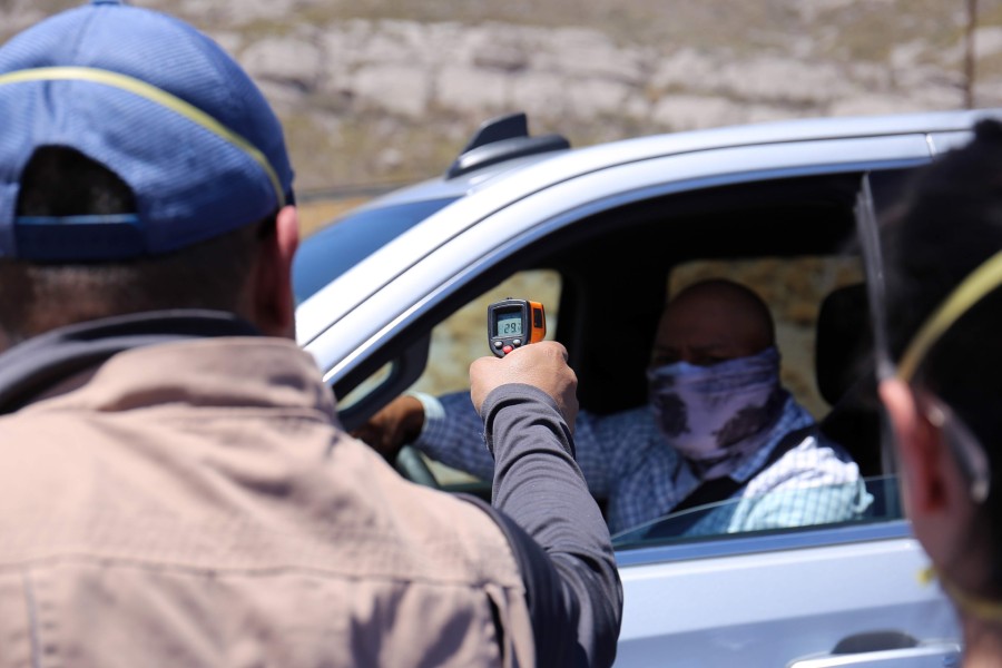El gobernador de Coahuila ofreció una disculpa pública a los ciudadanos de NL, por el video en donde se prohibió la pasada. (Rolando Riestra)