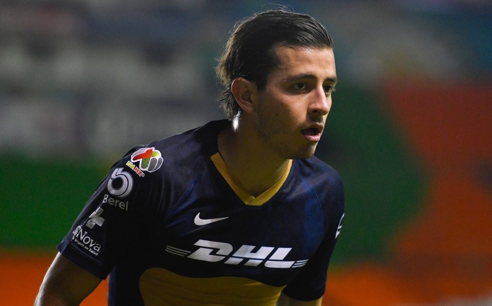 eLiga MX. Alan Mozo confunde nombre de consola en partido de Pumas