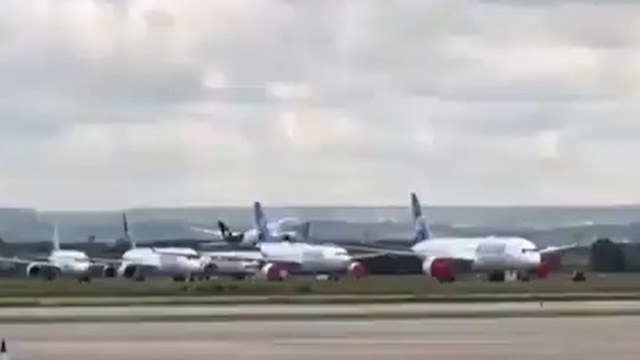 Despega vuelo de Madrid con 274 mexicanos varados por covid-19
