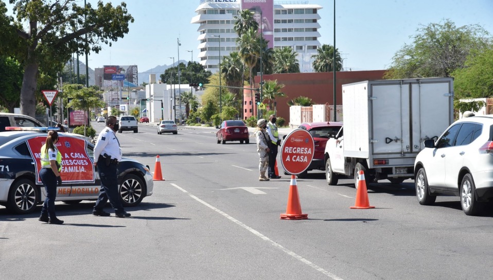 Existen 34 filtros de la policía en la ciudad y en las salidas a carretera. (Gabriela Medina)
