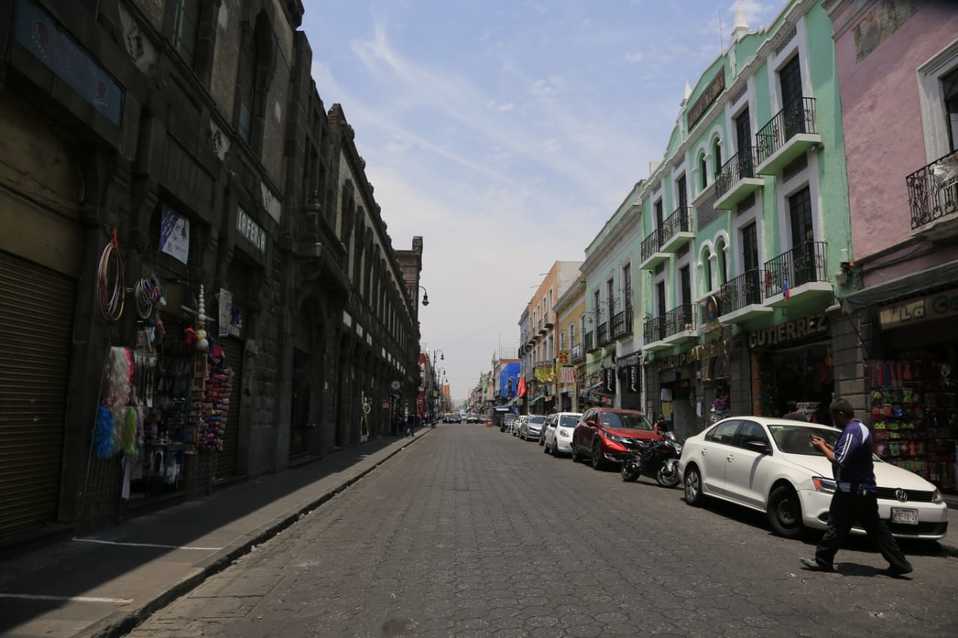 Por primera vez, Centro Histórico sin ambulantes ante covid-19. (Andrés Lobato)
