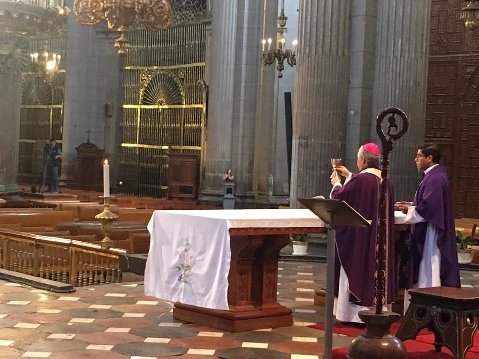 Lamenta arquidiócesis de Puebla fallecimiento de dos de sus sacerdotes por coronavirus. (Especial)