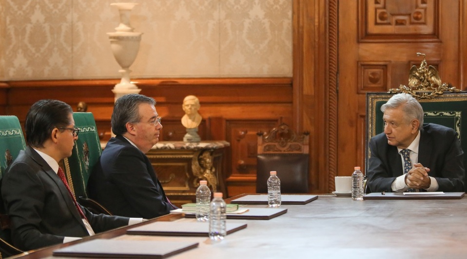 AMLO se reúne con Banxico (@lopezobrador_)