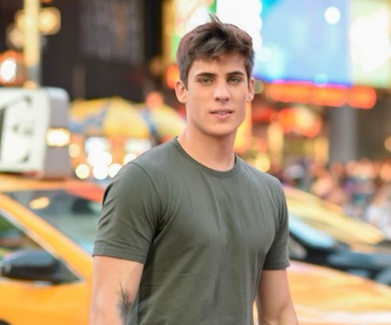 Tiago Ramos (Instagram: @tiagoramoss)