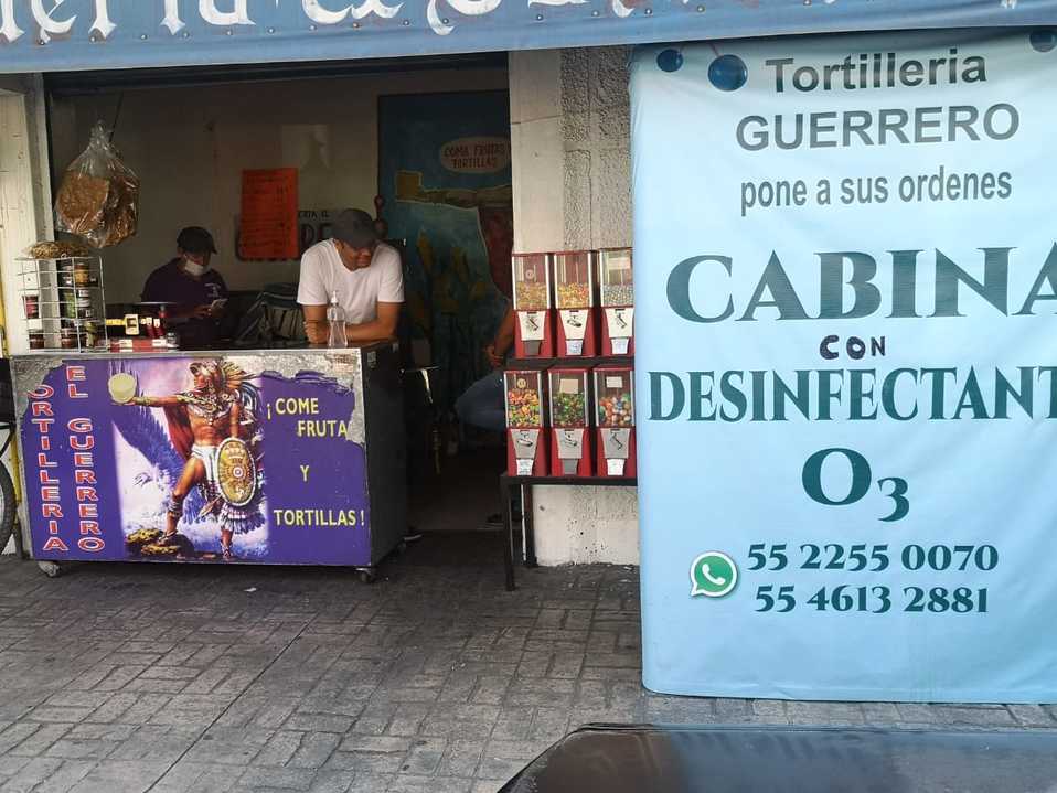 Tortillería en la Guerrero coloca túnel sanitizante. | César Velázquez