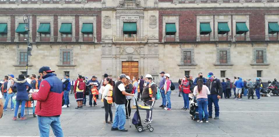 Cerca de 130 personas protagonizan la manifestación. (Foto: Jorge Becerril)