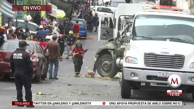 Se vuelca pipa del ejército en Naucalpan