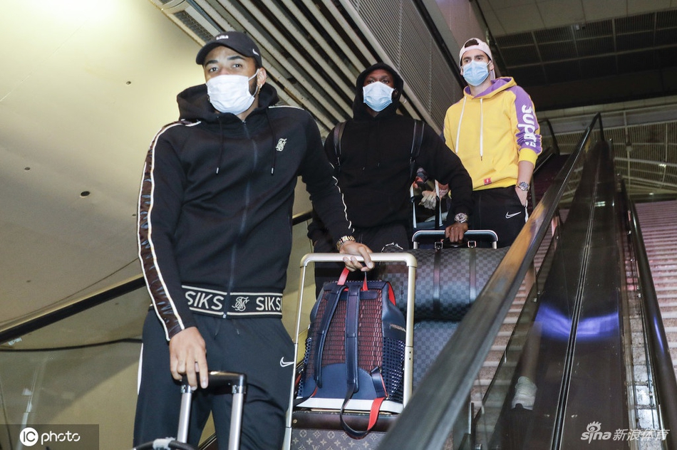 Equipo de futbol de Wuhan regresa a su ciudad e inicia entrenamientos (Twitter @Superligachina)