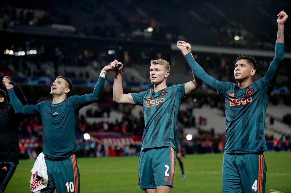 Edson Álvarez tras un partido con el Ajax de Ámsterdam (Twitter @EdsonAlvarez19)