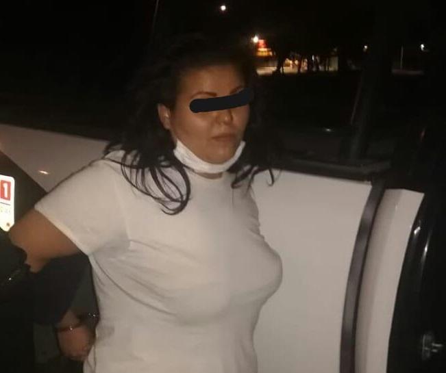 La detenida fue identificada como Santa Cruz E., de 26 años.