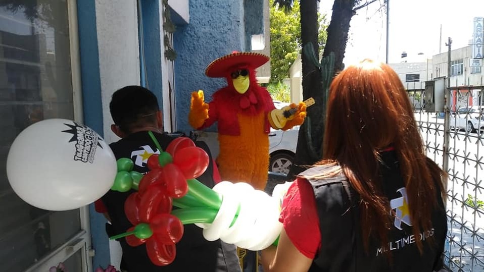Las serenatas vía whatssapp o en línea son totalmente en vivo