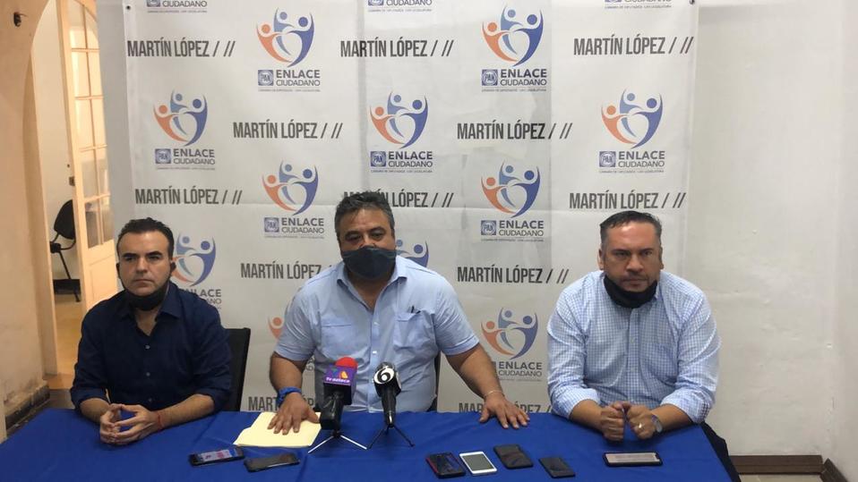 Víctor Pérez Díaz, Martín López Cisneros y Ricardo Flores Suárez . (Foto: Especial)