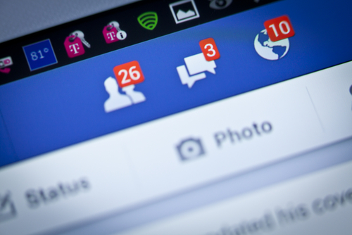 Facebook y las cuentas falsa (shutterstock)