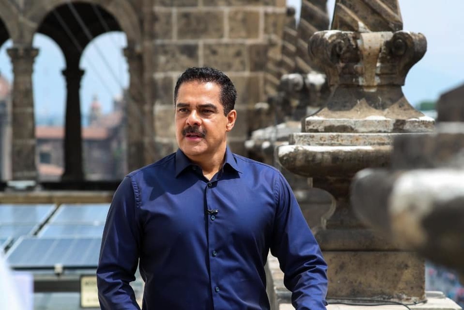 Javier Alatorre, conductor de Televisión Azteca. ( Facebook: Javier Alatorre)