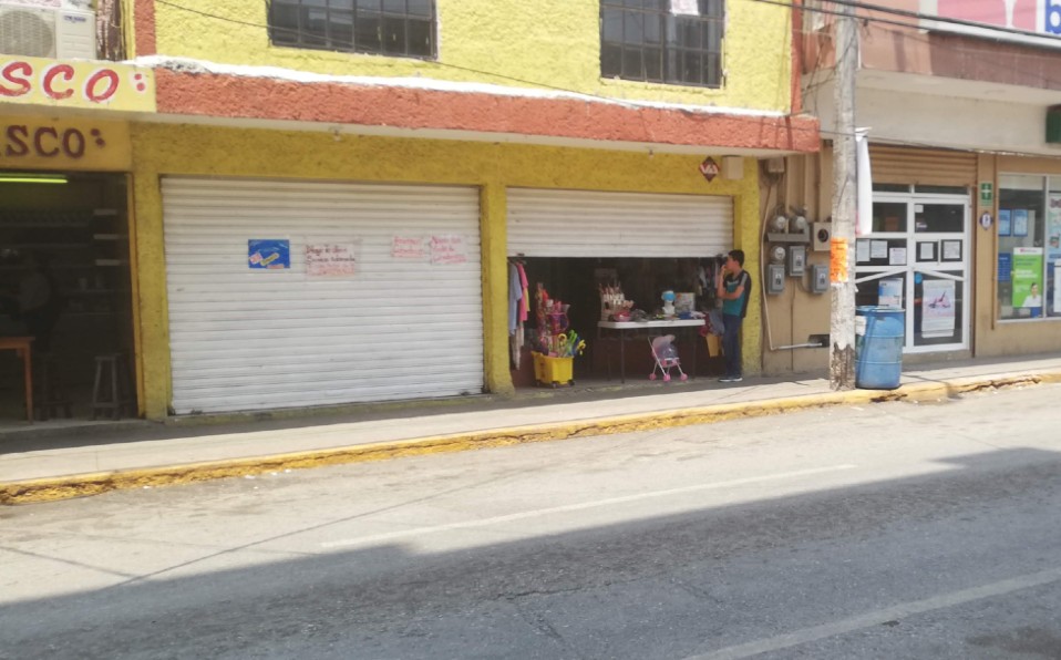 Negocios no esenciales abren.