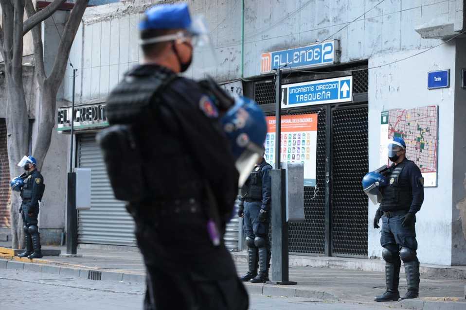 Autoridades de la CdMx cerraron algunas estaciones del metro para evitar contagios por coronavirus. (Jesús Quintanar)
