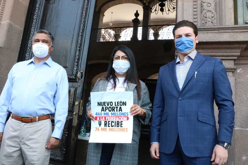 Samuel García, senador de Movimiento Ciudadano; Indira Kempis, y Víctor Fuentes, del PAN. Foto: Leonel Rocha