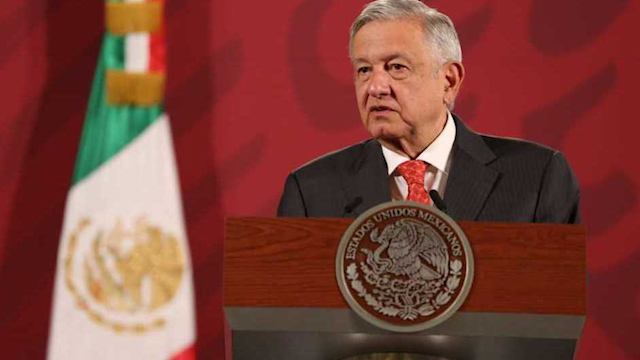 AMLO anuncia limpia en aduanas; confirma renuncia de Ricardo Ahued