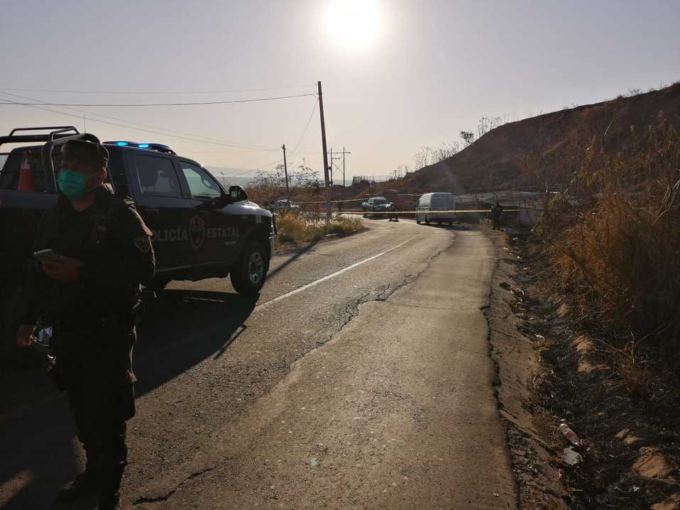 Esta mañana avistaron a una persona tirada a un lado de la carretera conocida como el camino a Matatlán en Tonalá (Juan Carlos Munguía)