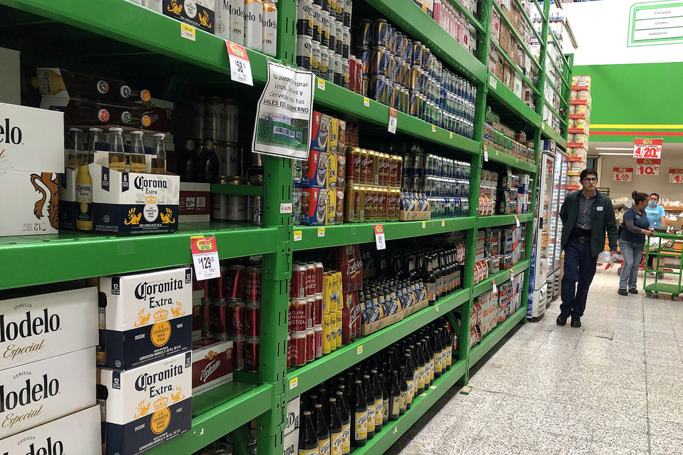 Se prohibe la venta de bebidas alcohólicas por coronavirus. (Notimex)