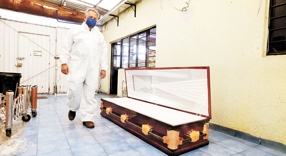 Las funerarias capitalinas reconocen el incremento de servicios. (Javier Ríos)