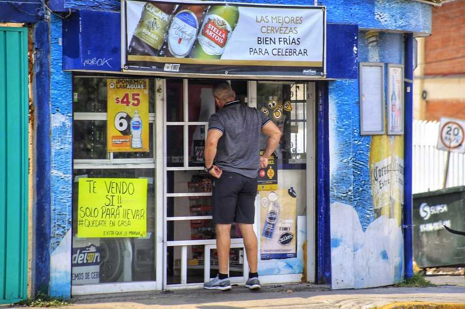 El precio de venta de cerveza aumenta entre 10 y 20% ante la suspensión por la emergencia sanitaria. (Andrés Lobato)
