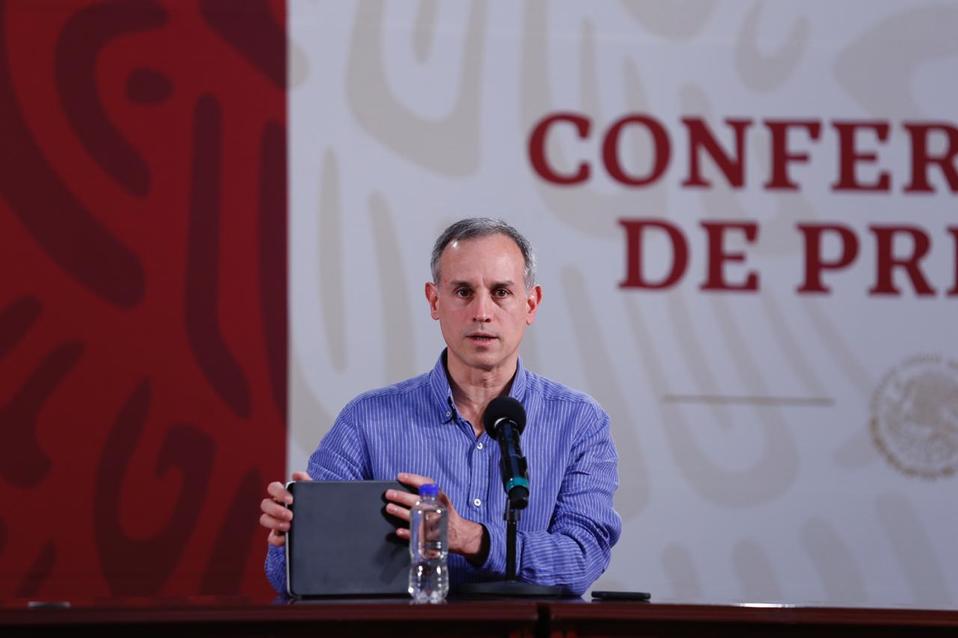 El subsecretario Hugo López-Gatell informó sobre la situación del covid-19 en el país. (Nelly Salas)
