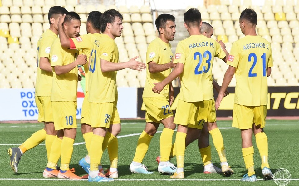 Liga de futbol de Tayikistán es suspendida por temor al coronavirus