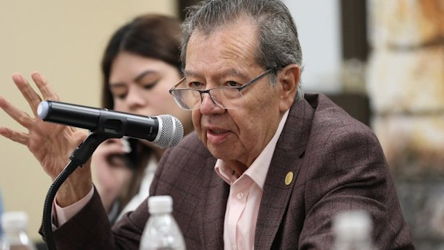 No a reducción de salarios a funcionarios; “hay tela de dónde cortar”: Muñoz Ledo