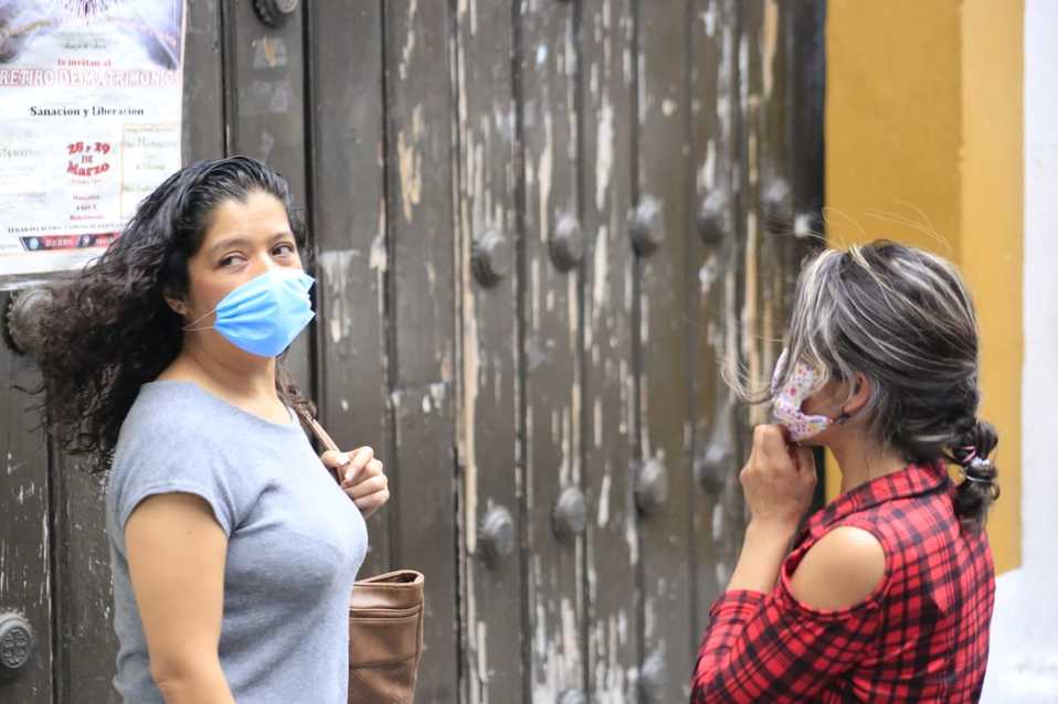 Entre la semana del 17 al 23 de abril, únicamente 22% de los poblanos permanecieron en sus hogares. (Andrés Lobato)