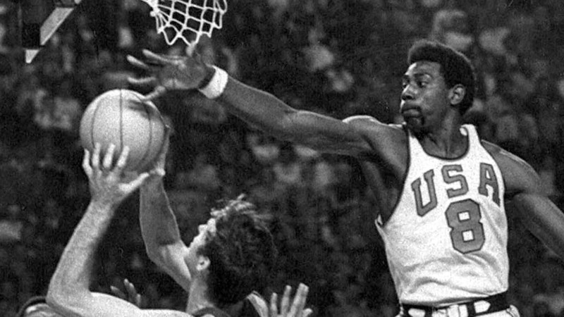 Spencer Haywood (AP)