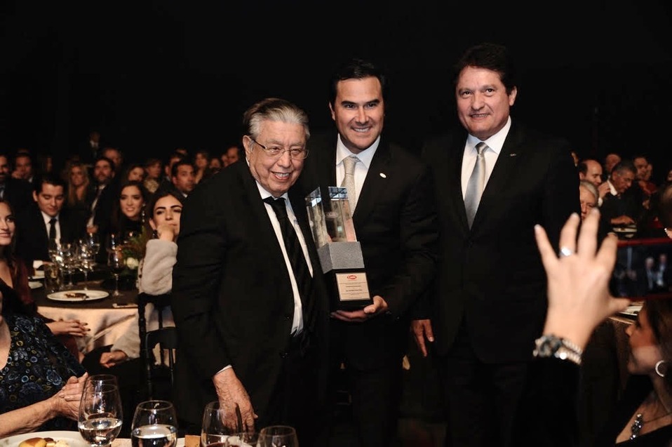 Garza Ponce En el homenaje que le hizo la CMIC en diciembre pasado. Foto: Especial.
