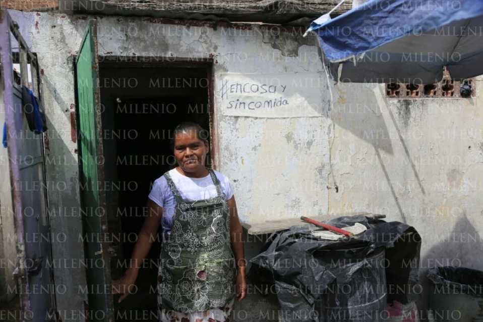 En este grupo de familias, que suman más de 100 personas viven al menos 15 menores. (Andrés Lobato)