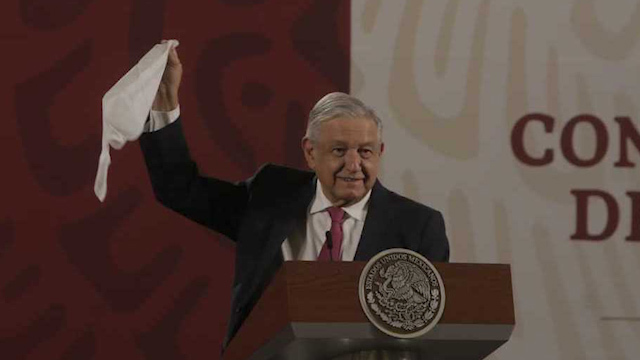 Médicos y científicos darán mañana nueva proyección de coronavirus, dice AMLO