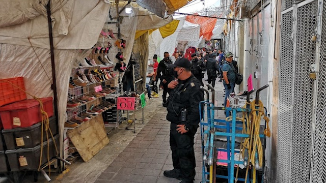 Operativo deja varios detenidos con droga y armas en Tepito