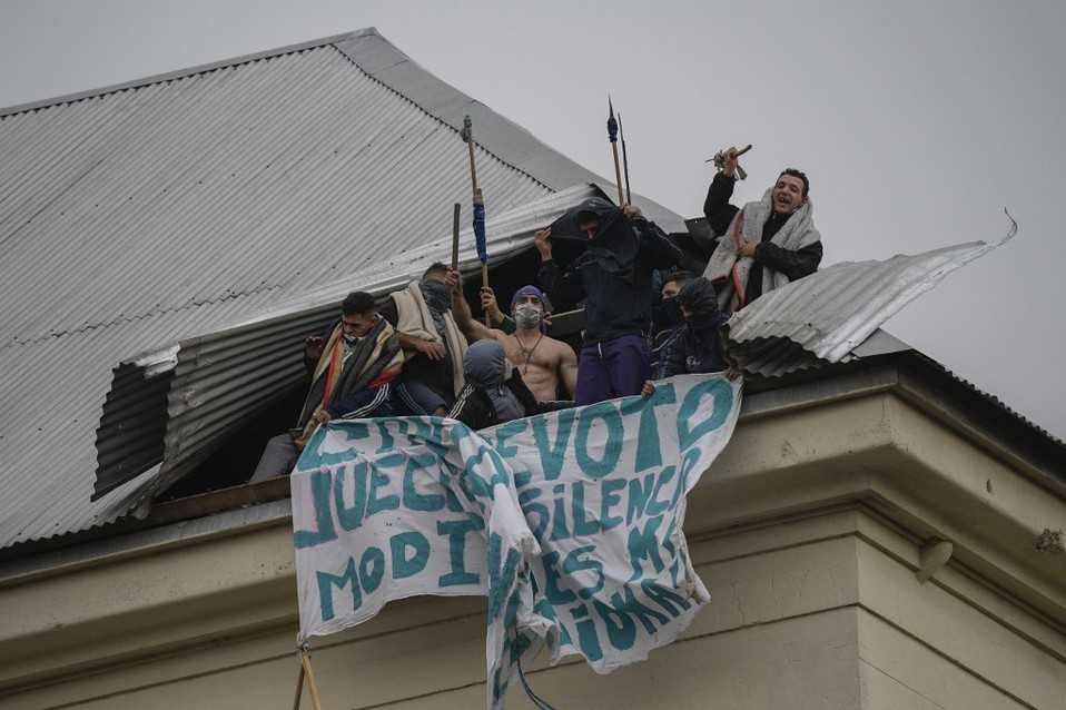 Prisioneros han realizado motines para ser benefactores de la medida. (AFP)