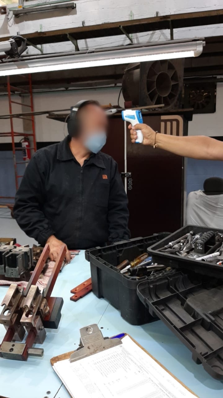 Se remite al servicio médico a quien presente fiebre u otra sintomatología para la aplicación de la prueba de covid-19. (Especial)