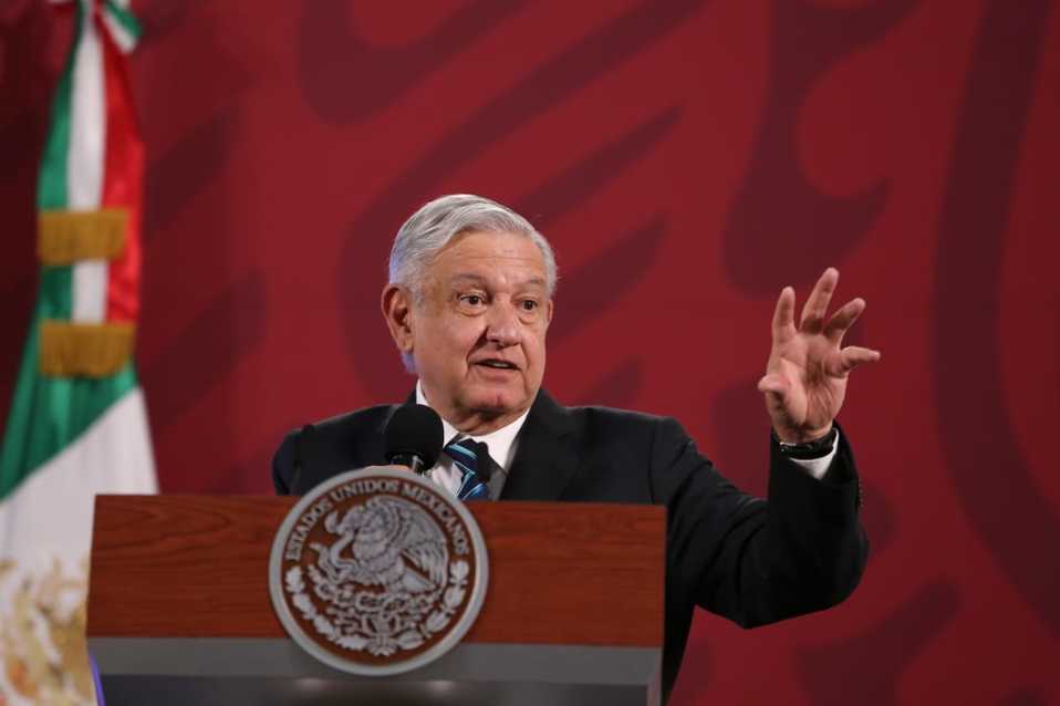 Andrés Manuel López Obrador en la conferencia matutina del 30 de abril. (Octavio Hoyos)