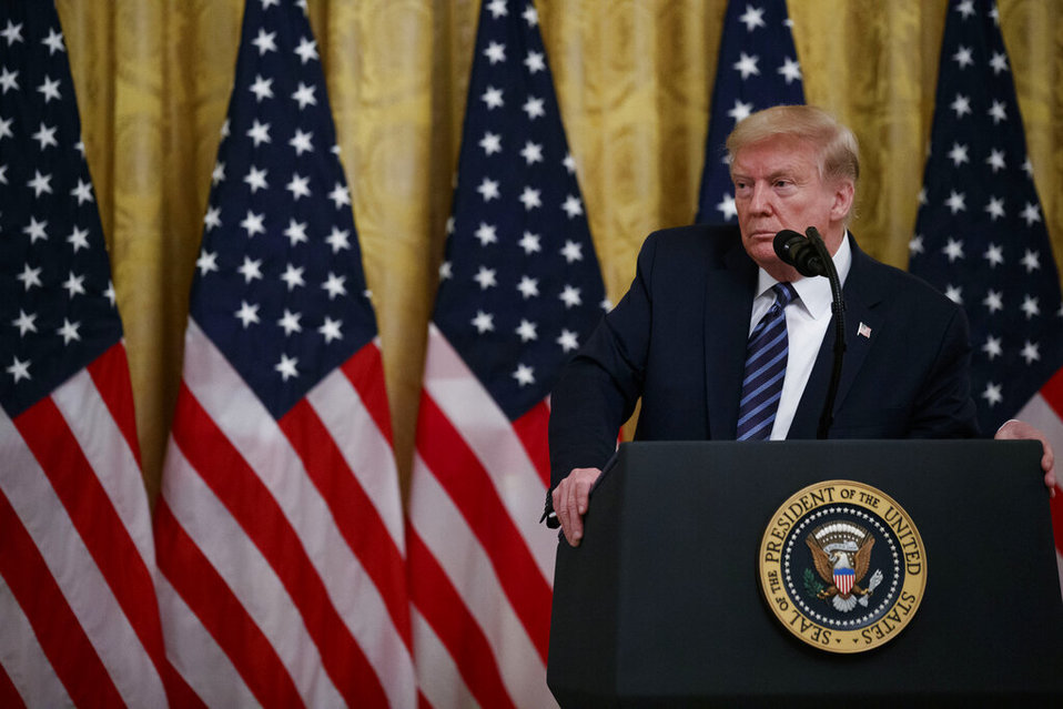 Donald Trump en su conferencia de prensa diaria en la Casa Blanca. (AP)