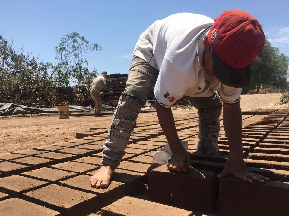 Ricardo tiene 11 años y pasa el Día del Niño trabajando. Foto: Jannet Ruiz