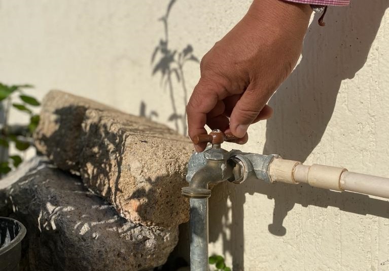 Vecinos del fraccionamiento Albaterra en Zapopan, aún carecen del suministro de agua. (Erick Breguer)
