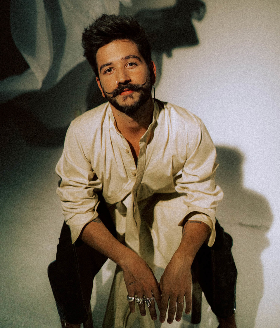 Camilo ya presentó su primer álbum y se mantiene activo en redes sociales. (Especial)