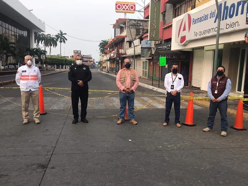 Se cerraron algunas calles del centro de la ciudad para evitar que la gente transite por la calle. (Julio Navarro Cárdenas)
