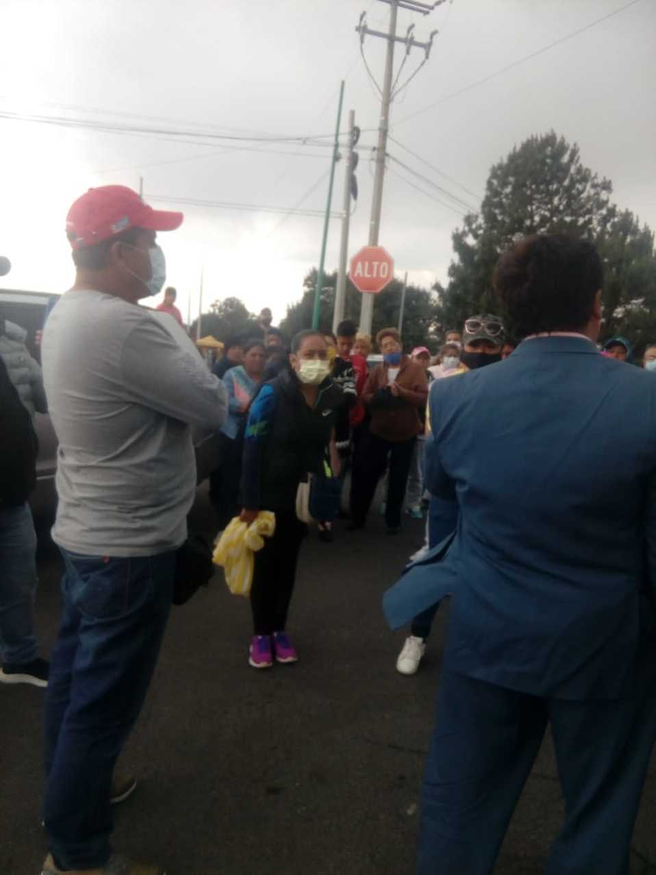 Fueron más de 100 familiares inconforme.