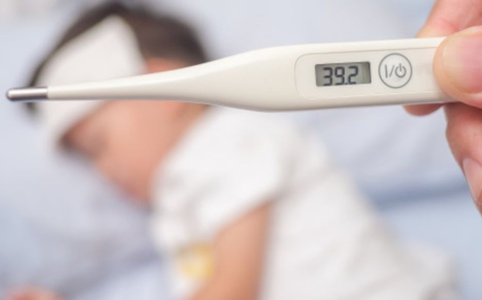 Menos da positivo a coronavirus.