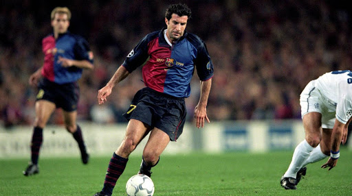 Luis Figo salió del Barcelona para fichar con el Real Madrid (EFE)