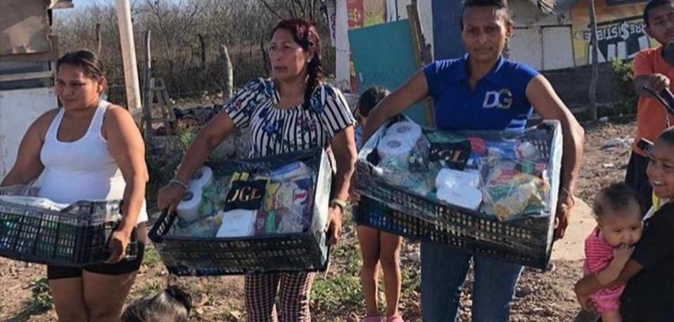 Las despensas tenían las iniciales de Joaquín El Chapo Guzmán.