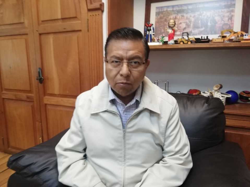 El titular de la CGE, Efraín Flores Hernández, informó de la necesidad de dividir a los grupos de pepenadores para evitar concentración de personas. (